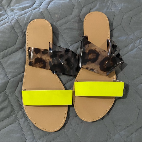 NWOT Neon sandals size 7 - Picture 2 of 3